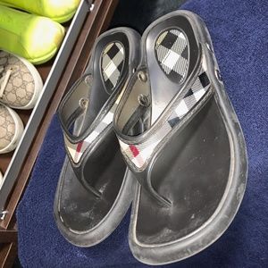 Burberry Flip Flops size 9